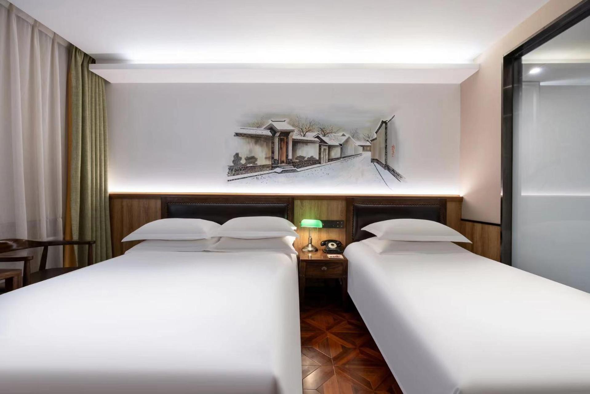Nost Algia Hotel Near Beijing Panjiayuan Antique Market- Beijing Happy Valley, Cbd, China Zun And Sanlitun, Tian'Anmen Square, Free Ice Cream, Mineral Water, Coffee, Snacks And Laundry Service, Free Gymnastic, English Communication Well Exteriör bild