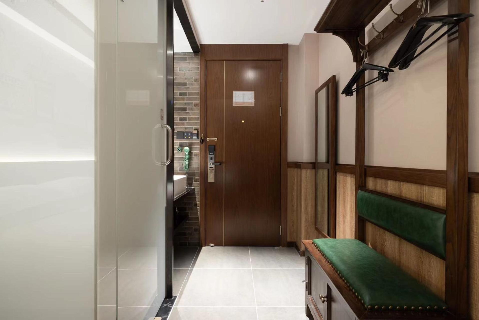 Nost Algia Hotel Near Beijing Panjiayuan Antique Market- Beijing Happy Valley, Cbd, China Zun And Sanlitun, Tian'Anmen Square, Free Ice Cream, Mineral Water, Coffee, Snacks And Laundry Service, Free Gymnastic, English Communication Well Exteriör bild