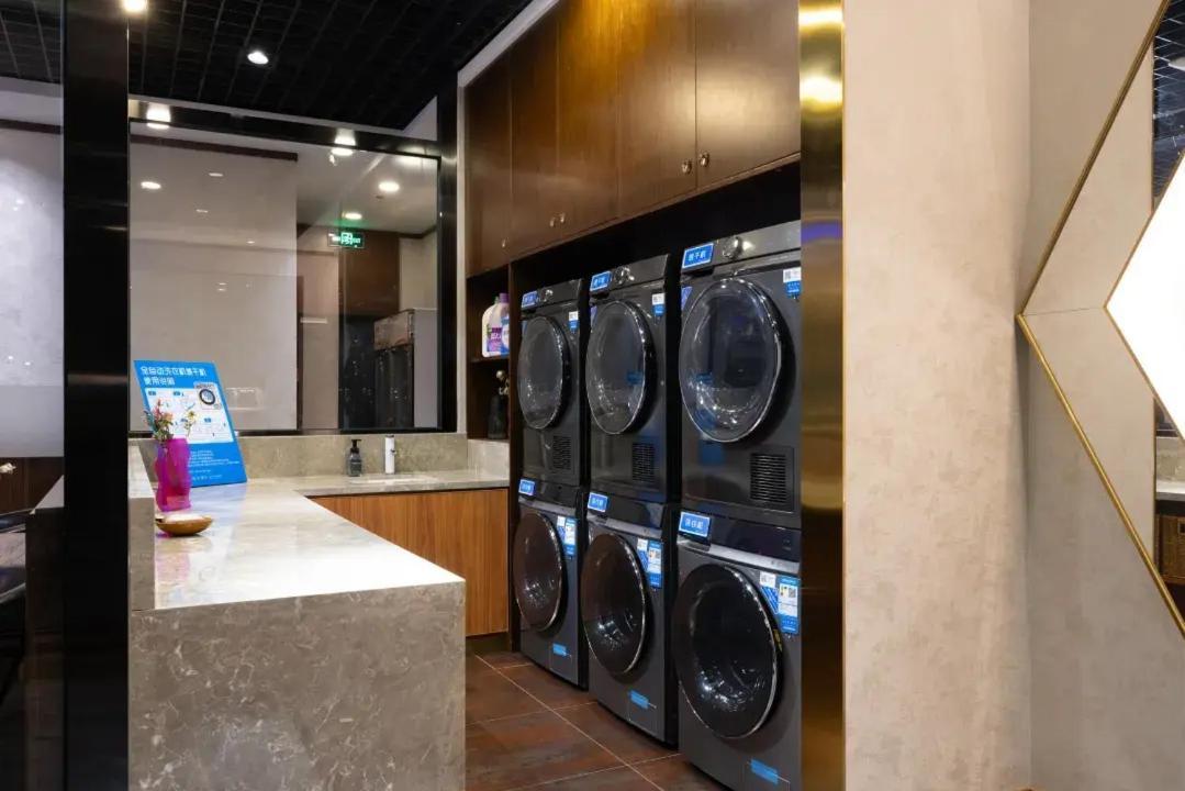 Nost Algia Hotel Near Beijing Panjiayuan Antique Market- Beijing Happy Valley, Cbd, China Zun And Sanlitun, Tian'Anmen Square, Free Ice Cream, Mineral Water, Coffee, Snacks And Laundry Service, Free Gymnastic, English Communication Well Exteriör bild